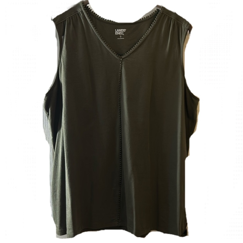Lands End sleeveless tank - 716